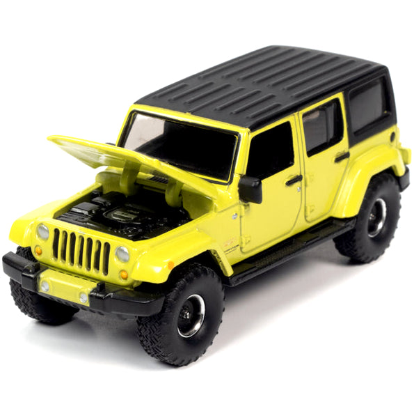 2021 Auto World - 2017 Jeep Wrangler JK Sahara Unlimited (Green) AW64322-3A4