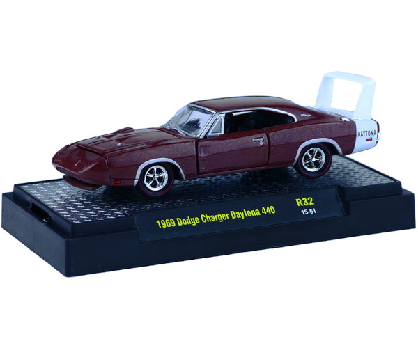 2015 M2 Machines Desktop R32-15-60 - 1969 Dodge Charger Daytona 400 (Dark Crimson)