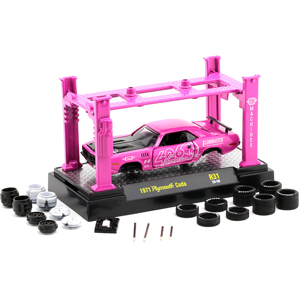 2020 M2 Machines Model Kit R31-20-08 - 1970 Plymouth Barracuda HEMI Cuda (Mopar Hellephant Panther Pink)