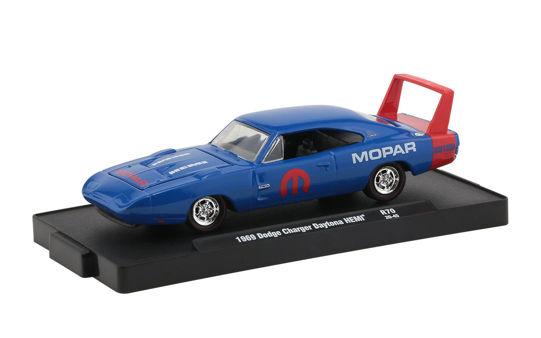 2020 M2 Machines Auto Drivers #R702045 - 1969 Dodge Charger Daytona HEMI (Blue)